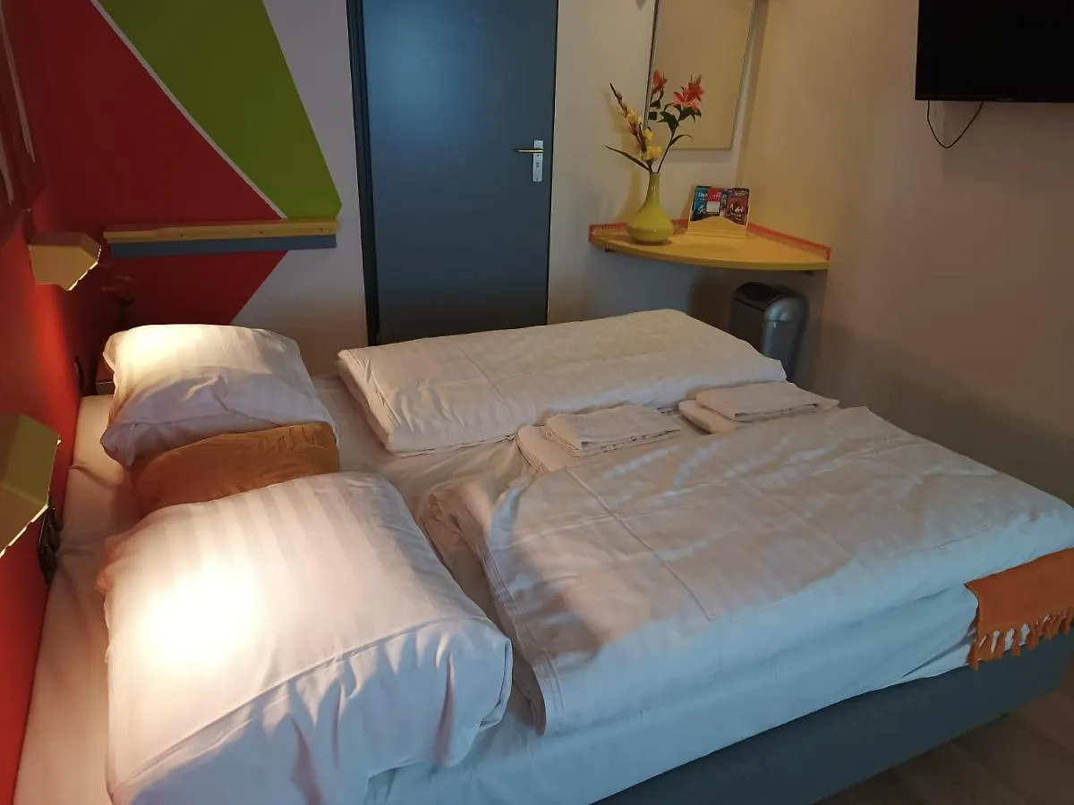 ***  Hotel Gaudi Valkenburg aan de Geul Pays-Bas